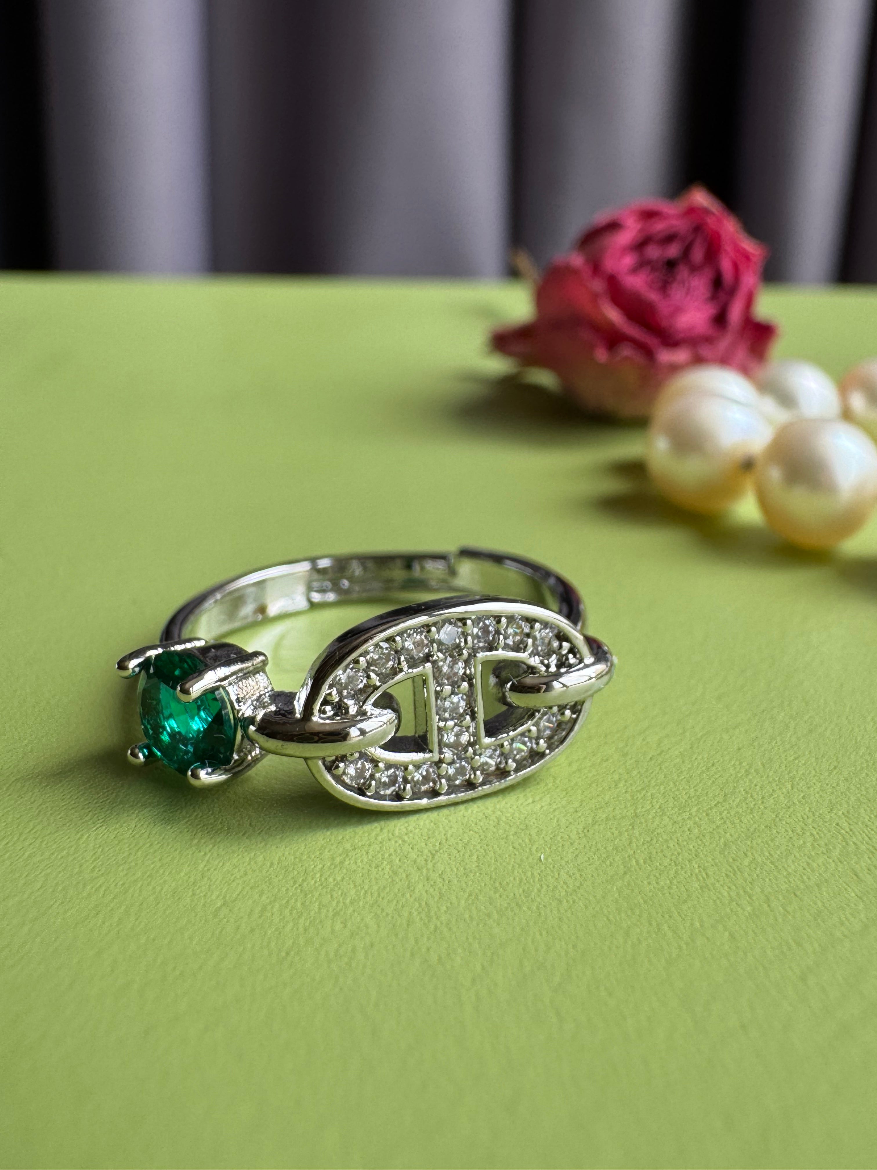 Trending Emerald Green Zircon Pig Nose Ring - Adjustable & Stackable for Daily Wear