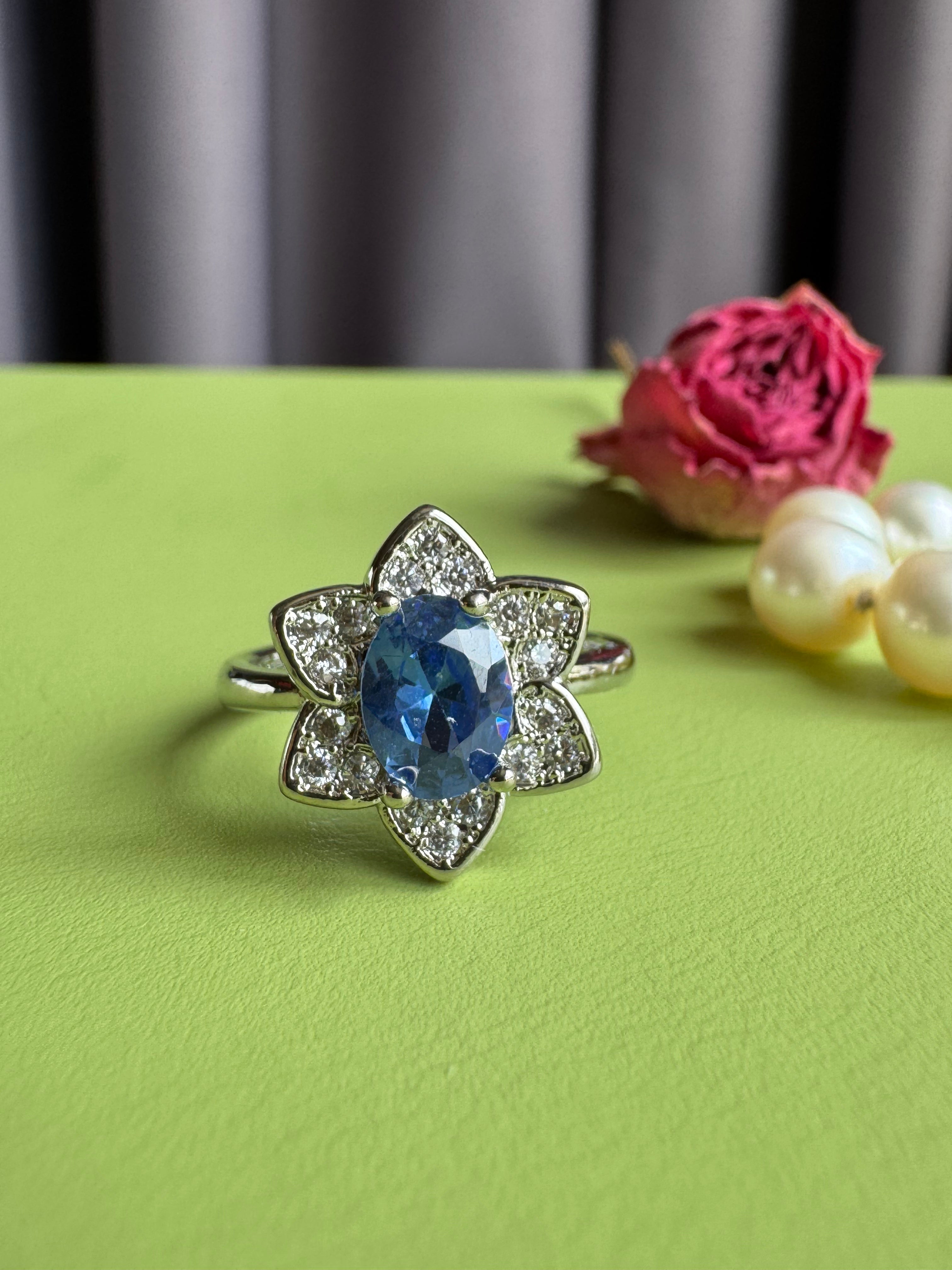 Light Luxury Full Paved Flower Ring with Blue Center Zircon for Women, Niche High-grade Sparkly Trendy Adjustable Open Ring
