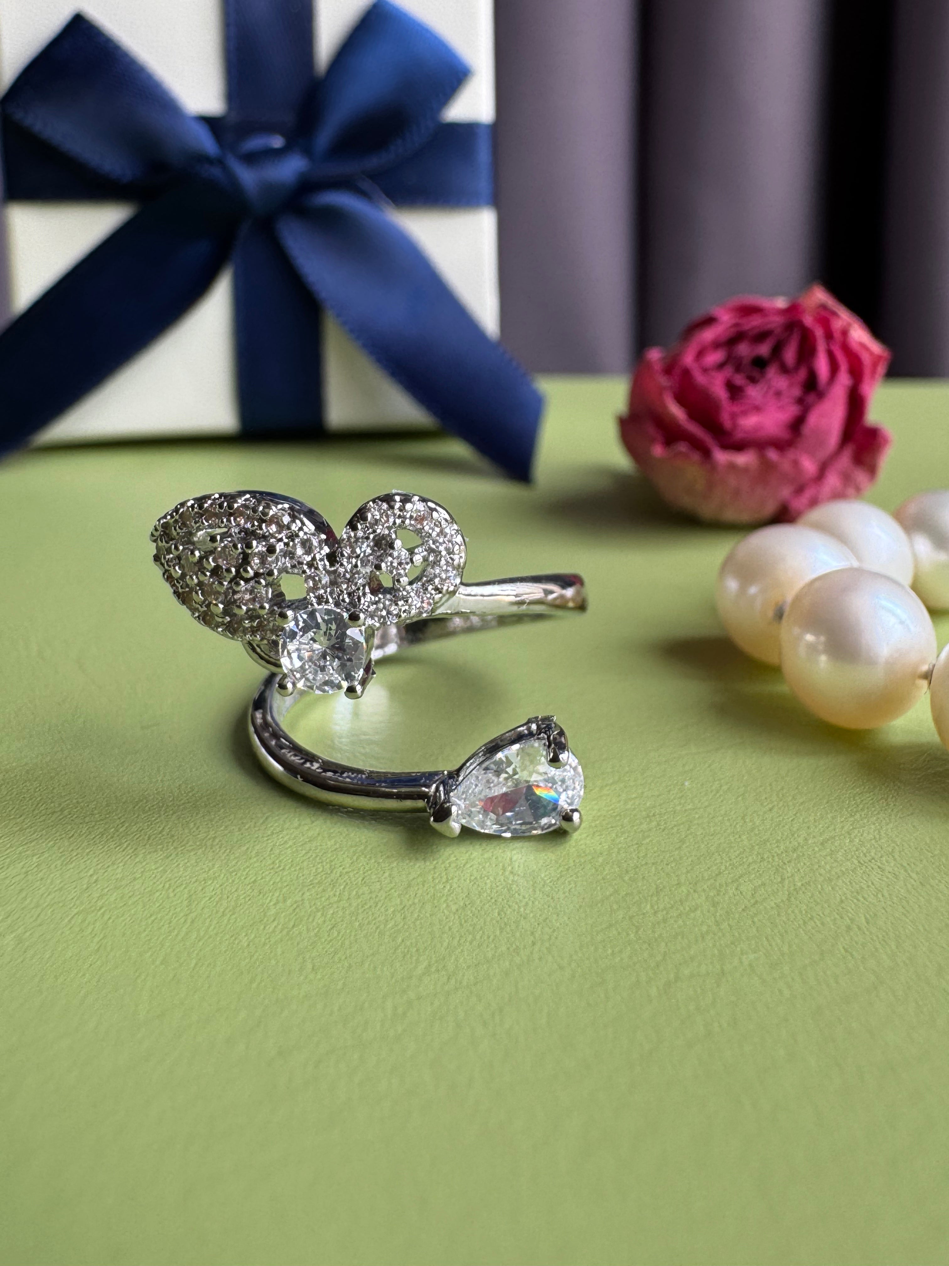 Pave Zircon Ring with Teardrop Accent for Women, Niche High-grade Sparkly Trendy Adjustable Open Ring
