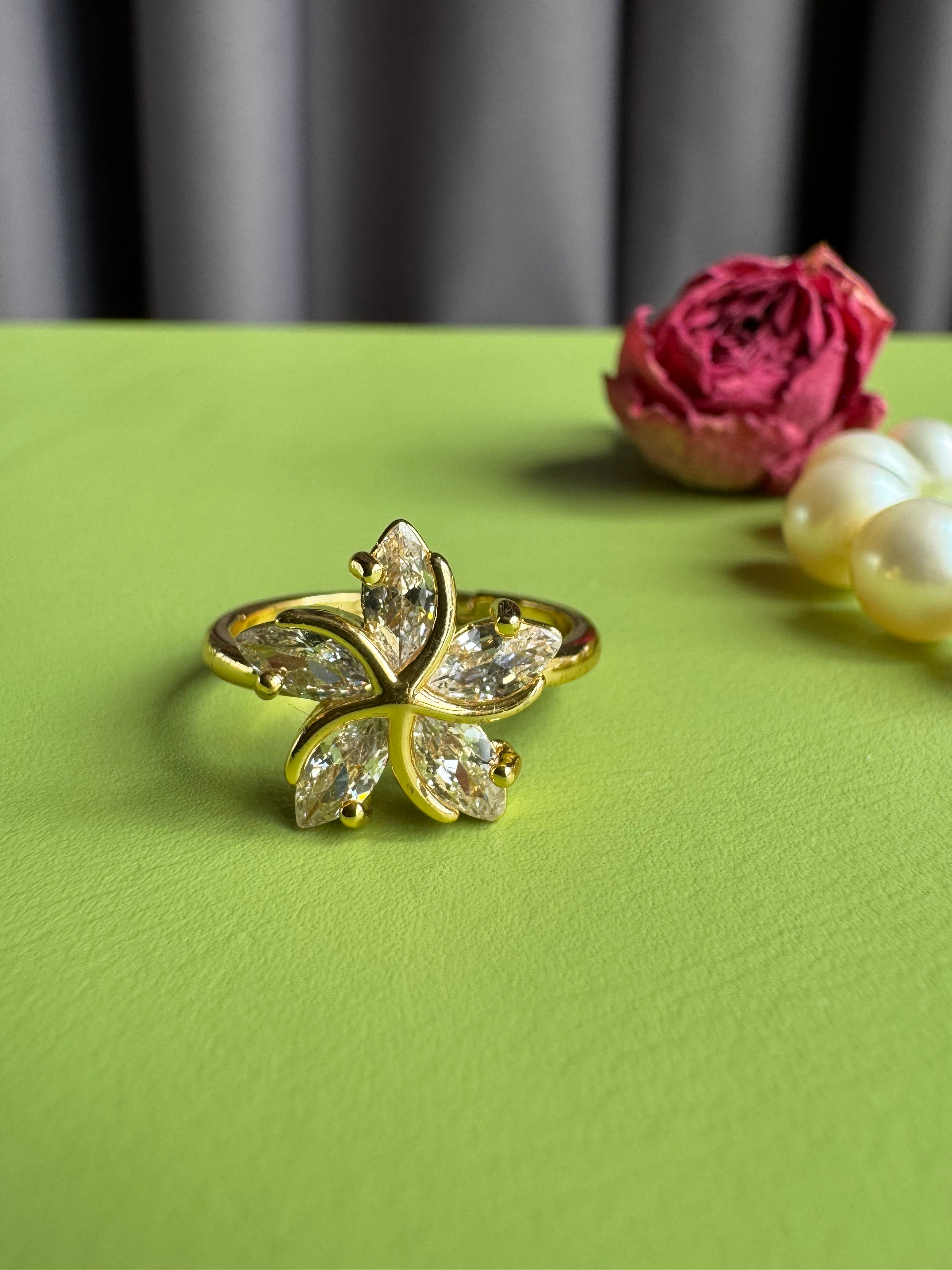 Sparkly Flower Zircon Ring for Women, Niche High-grade Fresh Trendy Adjustable Open Ring