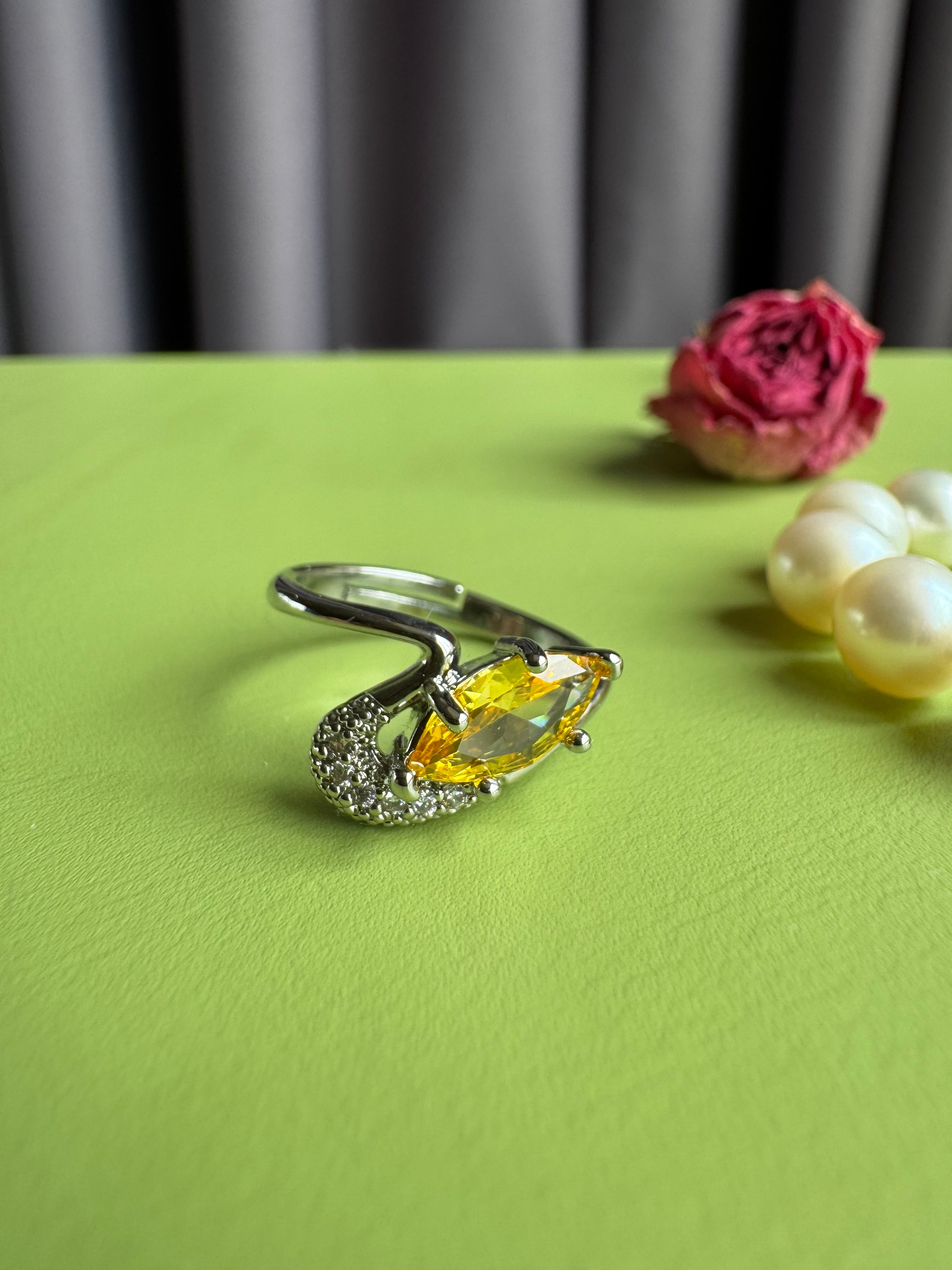 Light Luxury Marquise Cut Yellow Cubic Zirconia Ring for Women, Niche High-grade Elegant Trendy Adjustable Open Ring