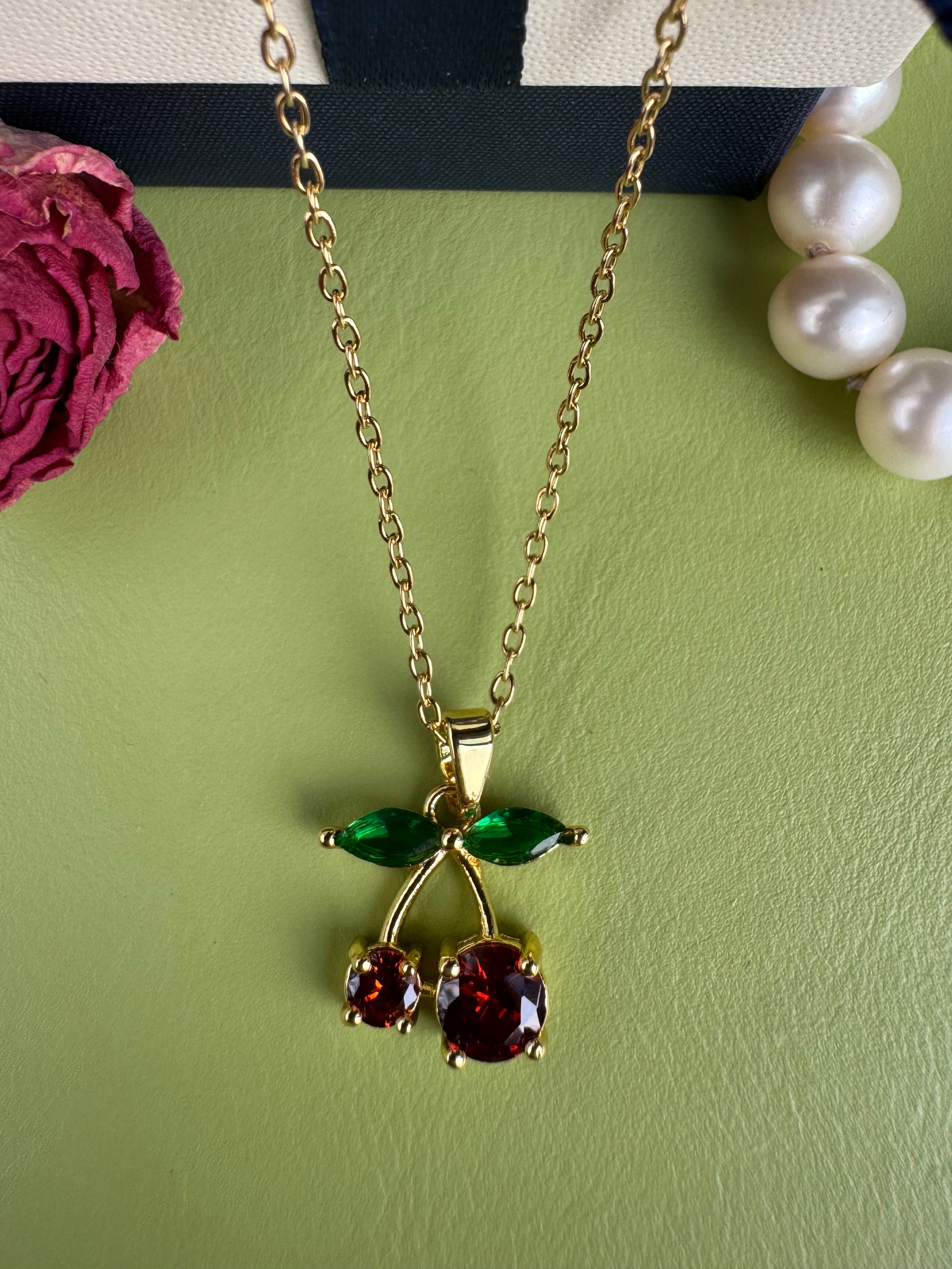 Best-selling personalized fashionable copper-set-zirconian cherry necklace