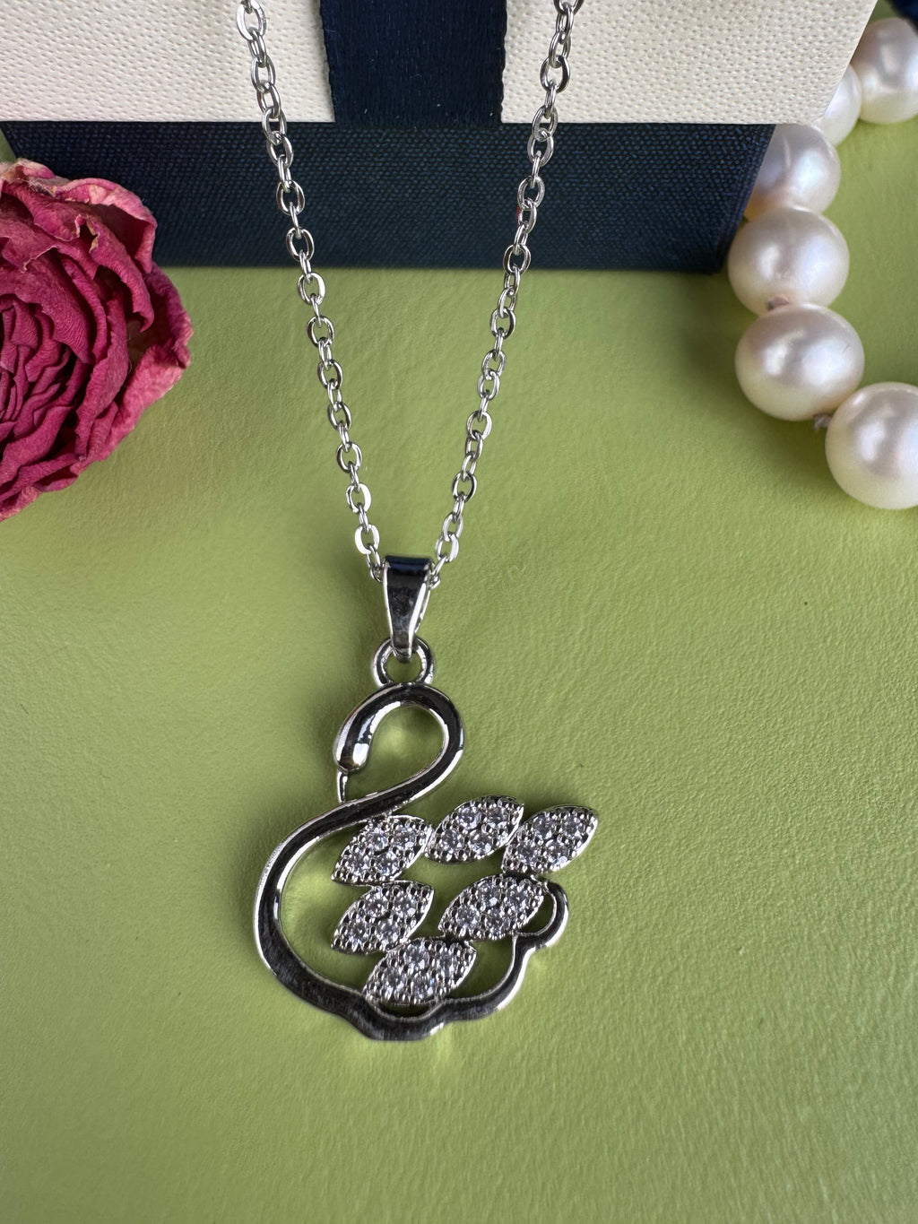 Hot-selling fashionable copper-set-zirconian swan necklace