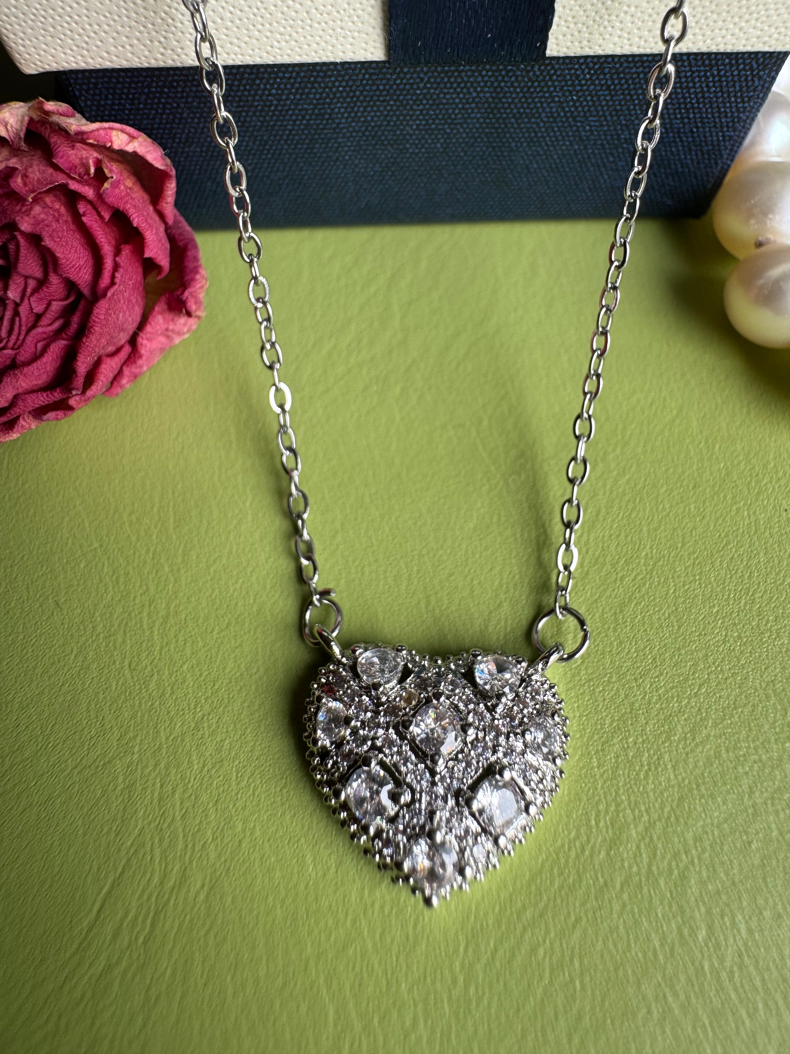Hot-selling Double Opening Heart Necklace