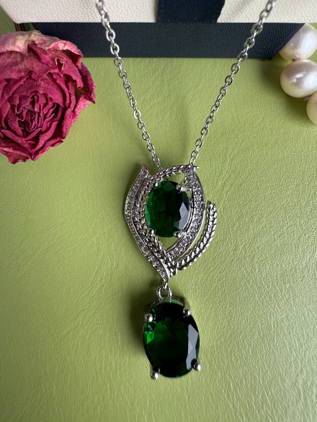 Copper-inlaid Zirconium Luxury New Style Green Necklace