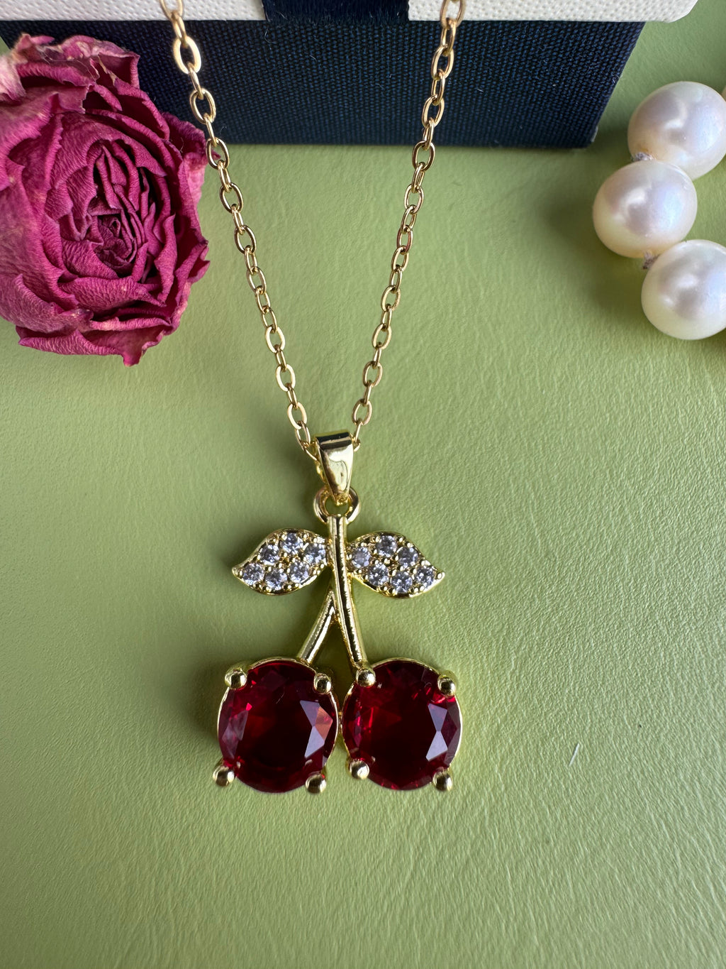 Copper-inlaid Zirconium Luxury New Style Cherry Necklace