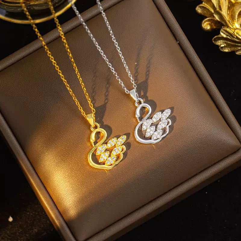 Hot-selling fashionable copper-set-zirconian swan necklace