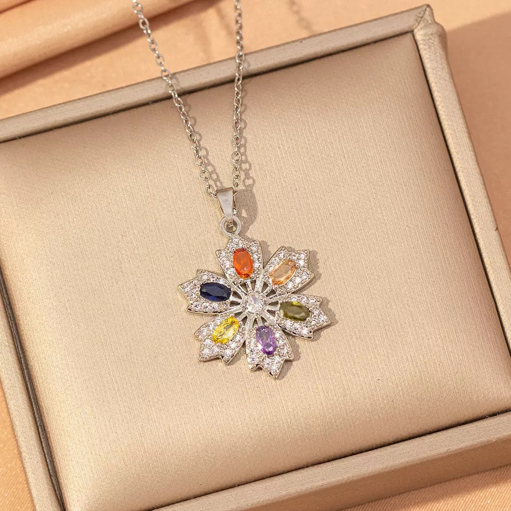 Copper-inlaid Zirconium Luxury New Style Snowflake Necklace